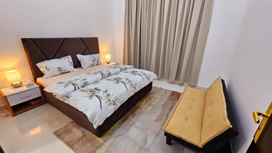 Elegant Villa Rooms In Dubai Near Airport Esterno foto