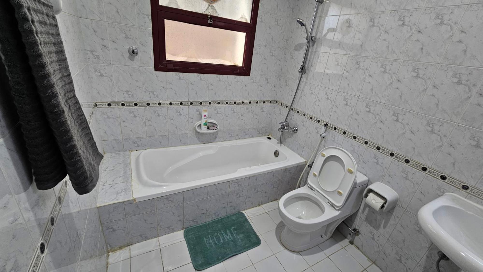 Elegant Villa Rooms In Dubai Near Airport Esterno foto
